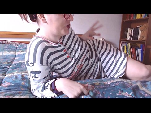 ❤️ Nimm diesen großen schwarzen Schwanz in deinen Mund kleine Sklavin ❌ Porno bei uns ️❤