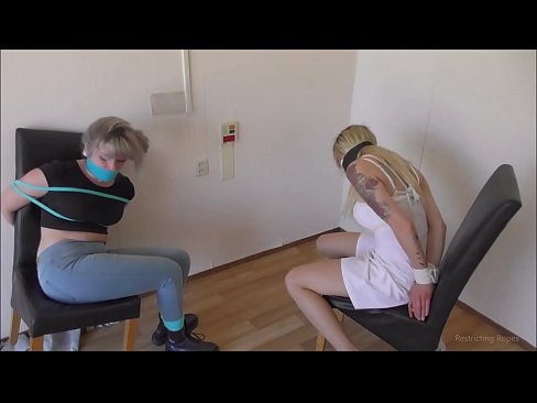 ❤️ Süchtig / gefesselt und geknebelt / Jungfrau in Nöten ❌ Porno bei uns ️❤