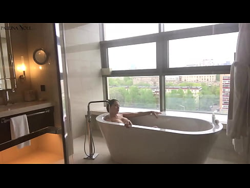 ❤️ Riesiges Babe wichst leidenschaftlich ihre Muschi im Badezimmer ❌ Porno bei uns ️❤