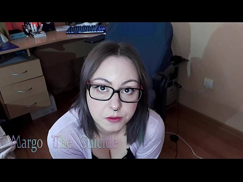 ❤️ Sexy Girl mit Brille saugt Dildo tief vor der Kamera ❌ Porno bei uns ️❤
