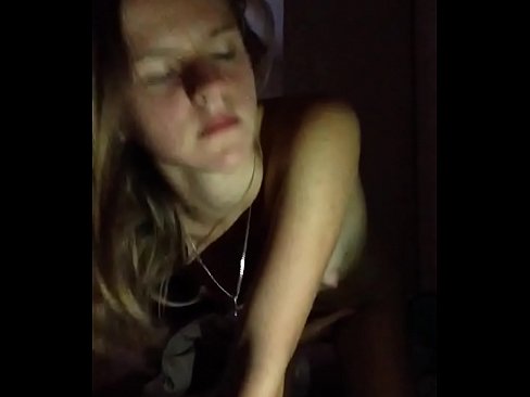 ❤️ Ein Mädchen masturbiert und wichst ❌ Porno bei uns ️❤